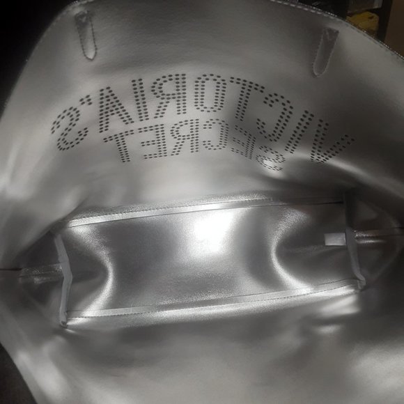 NWOT Victoria's Secret Weekender PVC Black and Silver Tote Bag - Picture 4 of 6